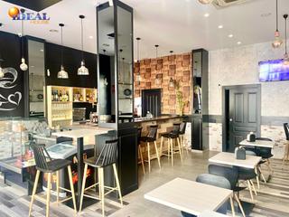 Lloguer Local Comercial a Calle de félix rodríguez de la fuente. Traspaso de bar completamente equipado en el centro de peligros!