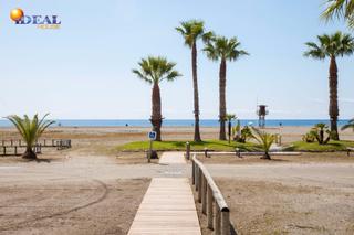 Appartement à Calle zinnia 2. Piso de 3 dormitorios junto playa poniente, motril.