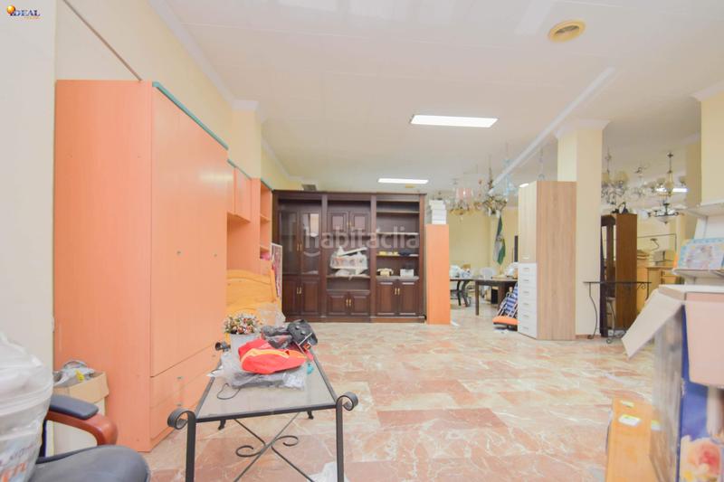 Foto f61248bf-ba87-4e89-8869-25b6ed21a6dd. Local comercial en calle virgen de los remedios 91 local comercial montefrio en Montefrío