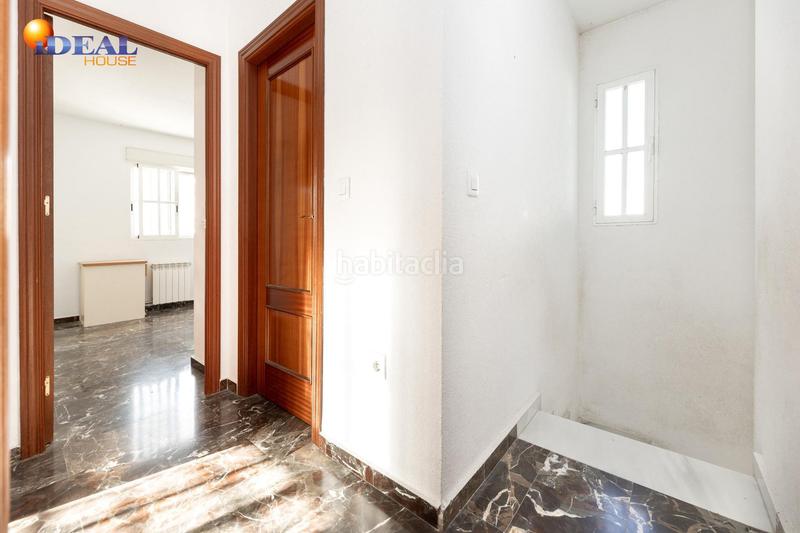 Foto 8ee9d0ad-397a-45ee-997d-5c7b130a38eb. Chalet en calle abeto (loma verde) 42 chalet con gran parcela y piscina en loma verde, en Albolote