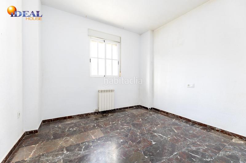 Foto 9913d9aa-8f0d-40fa-841d-bddffb6e1c45. Chalet en calle abeto (loma verde) 42 chalet con gran parcela y piscina en loma verde, en Albolote