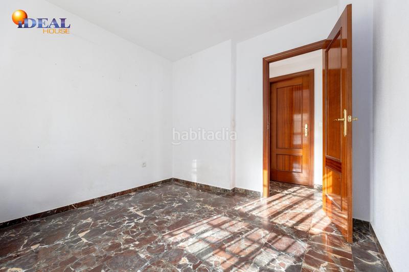 Foto dbbd0371-6eef-4219-8d5e-46964921d8b5. Chalet en calle abeto (loma verde) 42 chalet con gran parcela y piscina en loma verde, en Albolote