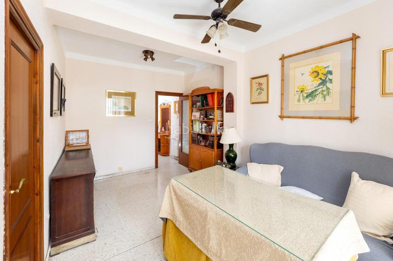 Foto 5b7aa4df-57a5-4d6c-8068-148da09d085c. Piso en calle santa margarita 8 fantástico piso junto instituto astrofísica en Granada
