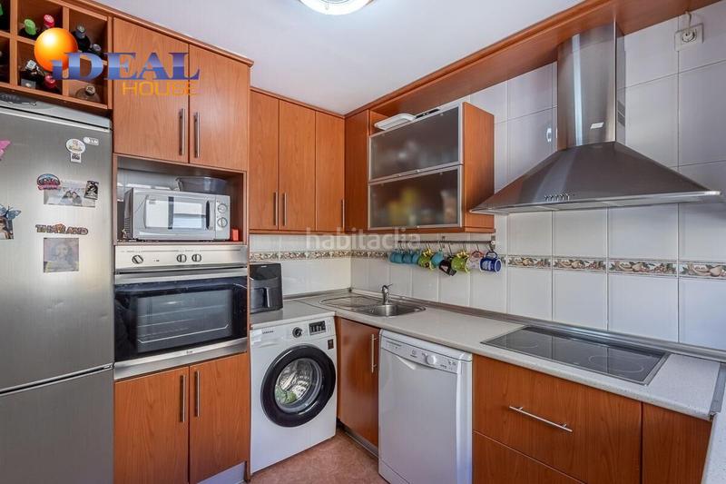 Foto 6b53f66d-fefe-415a-b989-1b0ef651a201. Casa adosada en calle de manuel de falla 10 tu casa ideal te espera en los ! tranquilidad, vistas y espacio para toda la familia en Ogíjares