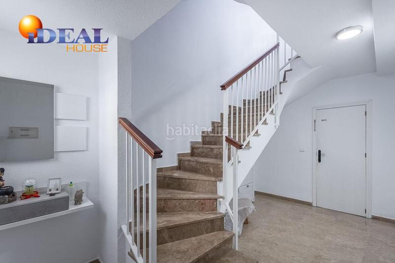 Foto 92ad7380-9768-47aa-abcd-014ad726c8a5. Casa adosada en calle de manuel de falla 10 tu casa ideal te espera en los ! tranquilidad, vistas y espacio para toda la familia en Ogíjares