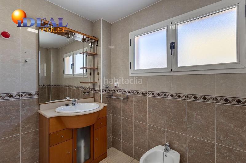 Foto b0341b47-8853-452f-a285-377f71b396ac. Casa adosada en calle de manuel de falla 10 tu casa ideal te espera en los ! tranquilidad, vistas y espacio para toda la familia en Ogíjares