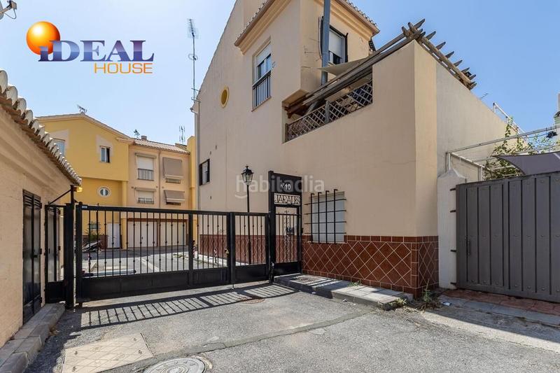Foto d26fb65e-c951-4737-8f72-fab6f40ba157. Casa adosada en calle de manuel de falla 10 tu casa ideal te espera en los ! tranquilidad, vistas y espacio para toda la familia en Ogíjares