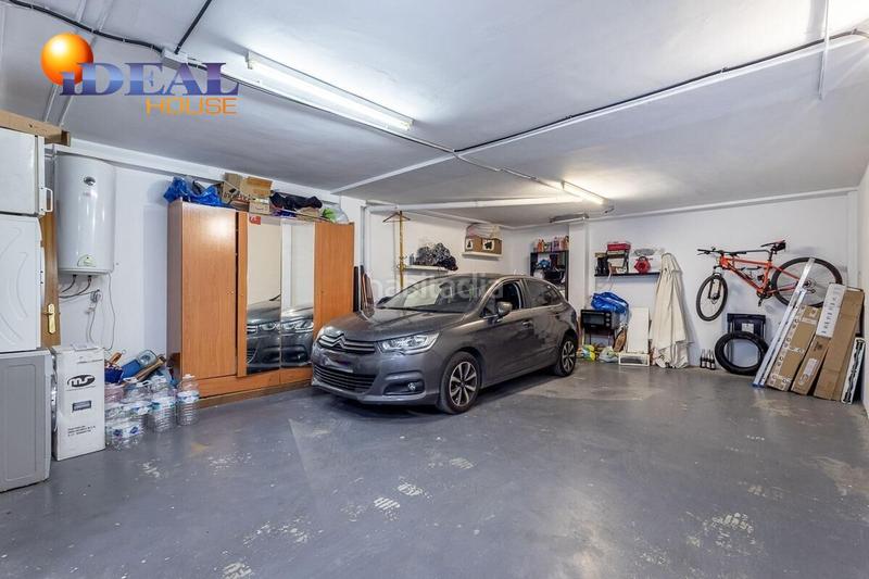 Foto d900e349-6853-404f-b578-9ca47321b82d. Casa adosada en calle de manuel de falla 10 tu casa ideal te espera en los ! tranquilidad, vistas y espacio para toda la familia en Ogíjares