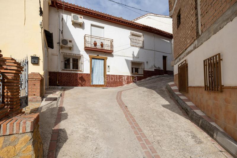 Foto d21d1639-53ea-4872-ad8e-e36a2ec7595a. Casa en calle c. molinillo bonita casa en olivares en Moclín
