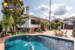 Casa en Calle zacatin 13. Un oasis de calma junto a la ciudad