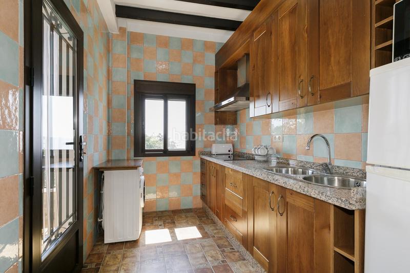 Foto 8c44a6f8-7237-4123-bf67-ffa11edc6103. Business premise in plaza del polígono in La Paz Granada