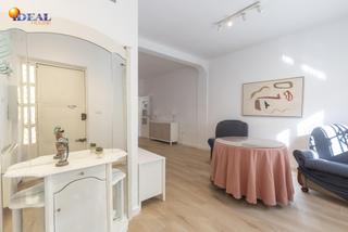 Maison jumelée à Calle pensamiento 8. Casa reformada en planta baja