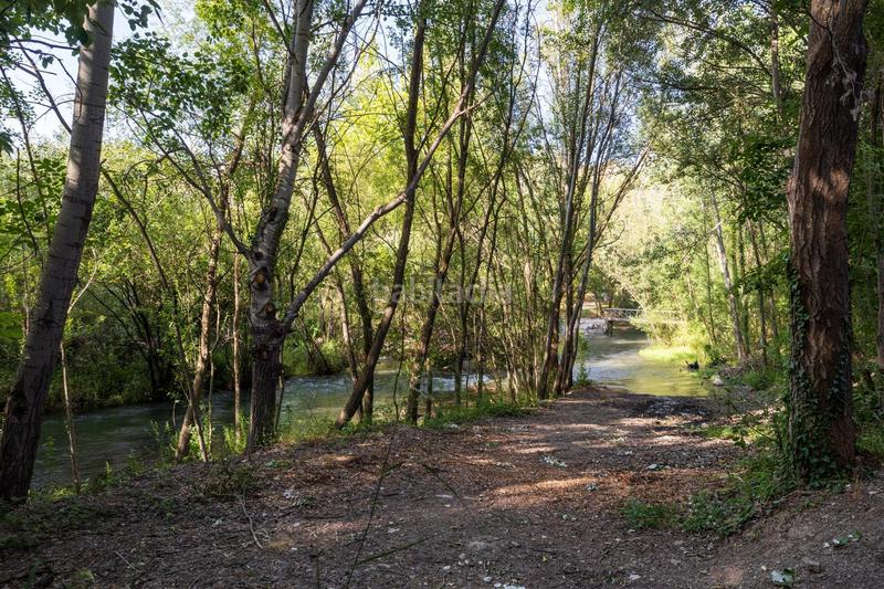 Foto a667f833-11ad-4bcc-9863-85d8ad927f27. Propriété dans paseo paseo duquesa s/n dans Pinos Genil