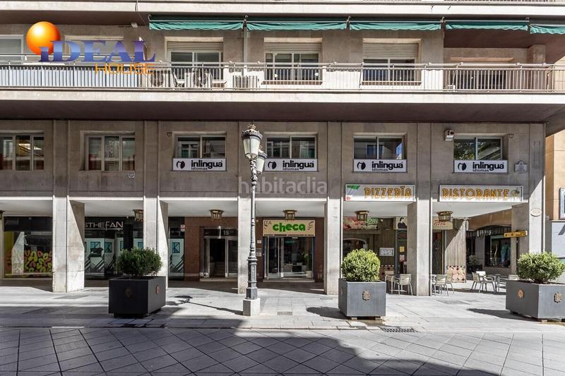 Foto 718f8940-6e8b-4942-8dde-27071cf3760e. Office space in calle calle de andorra in San Matías - Realejo Granada