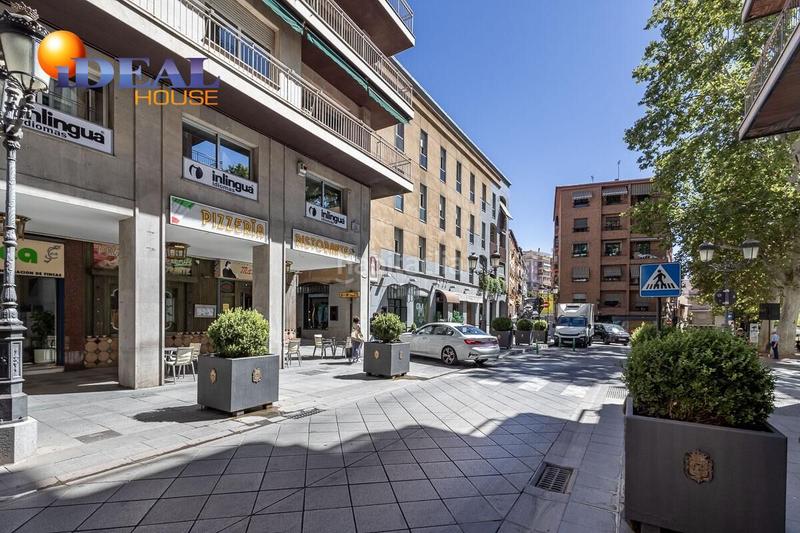 Foto 809d1a65-84cd-4e86-aab6-b71f163602bd. Office space in calle calle de andorra in San Matías - Realejo Granada