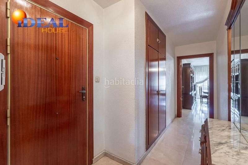 Foto bdd47c0a-761c-4be4-a0da-b13cd6fdb29f. Appartamento in calle arquitecto jimenez lacal 3 in Granada