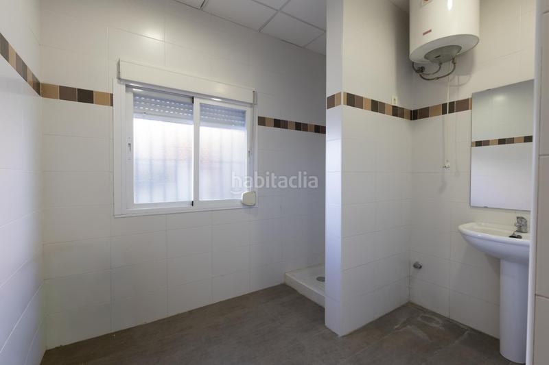 Foto 37daf51f-3255-47d0-b3b6-724587f07254. Nave industrial en calle calle el romeral nave industrial en venta en Dúrcal