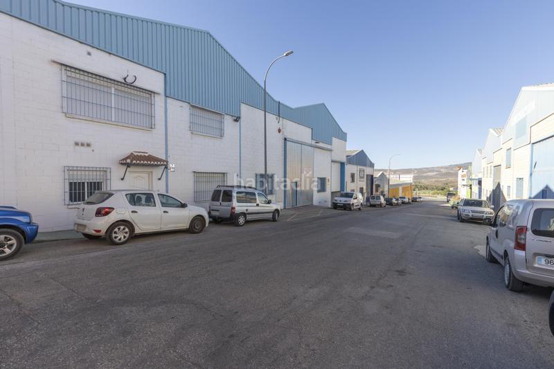 Foto 53f8b3a8-5e67-4978-a81d-e0f4f7e05003. Nave industrial en calle calle el romeral nave industrial en venta en Dúrcal