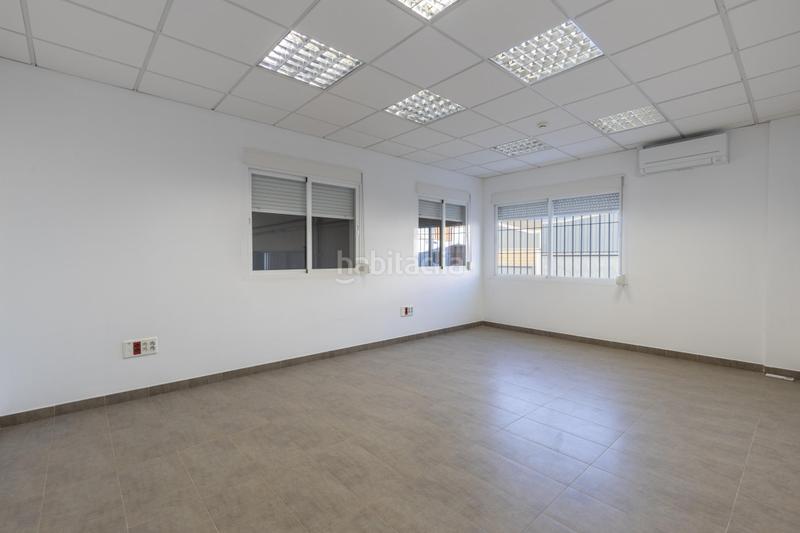 Foto bc1f5ea0-97ac-41c2-9d35-3cd14fa4ef88. Nave industrial en calle calle el romeral nave industrial en venta en Dúrcal