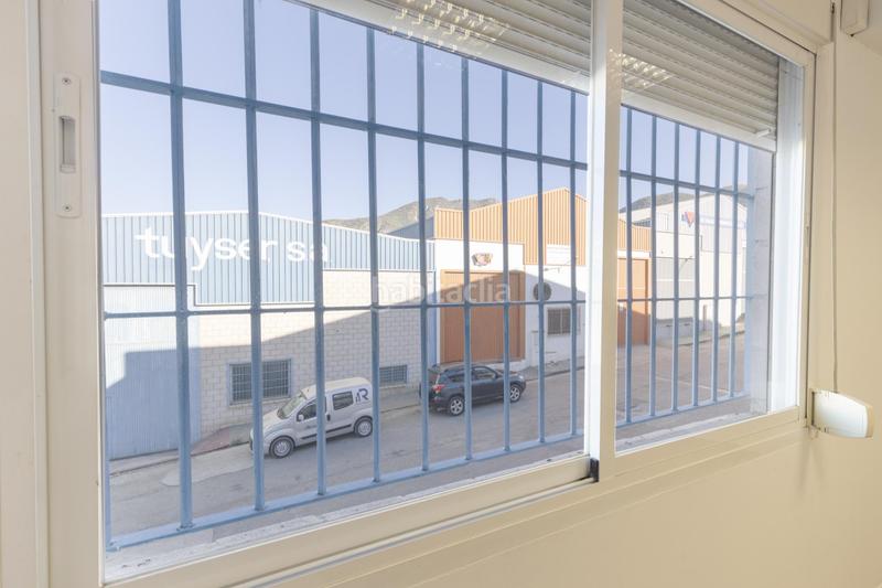 Foto e8b7cf8f-4ca2-440b-9bd6-63f41cd6425b. Nave industrial en calle calle el romeral nave industrial en venta en Dúrcal