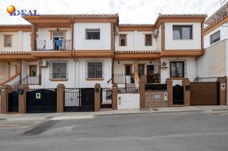 Casa adossada a Calle calle de pedro antonio alarcón, 57 57. Oportunidad!!  maravillosa casa adosada en las gabias 3dorm, 2 b