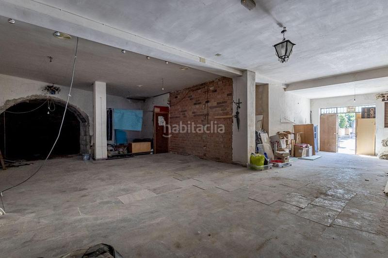 Foto 994b4ddd-4a08-4d85-8d8e-e77e5727dd0c. Local commercial dans calle del maestro noguerol 104 dans Monachil