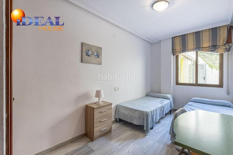 Foto b09e18ad-27f3-400d-98a3-de47dc5693a5. Flat in Motril ciudad Motril