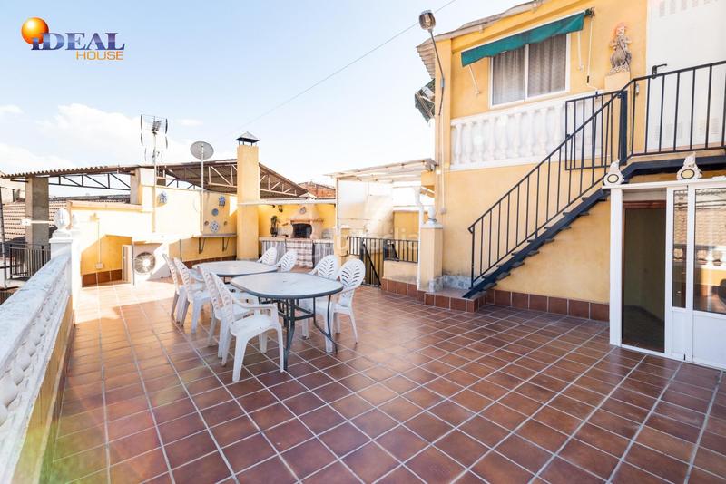 Foto b9ac5a9f-b689-4bf7-8d5d-5c910e17c93a. Maison jumelée dans calle rosa 1 dans Santa Fe