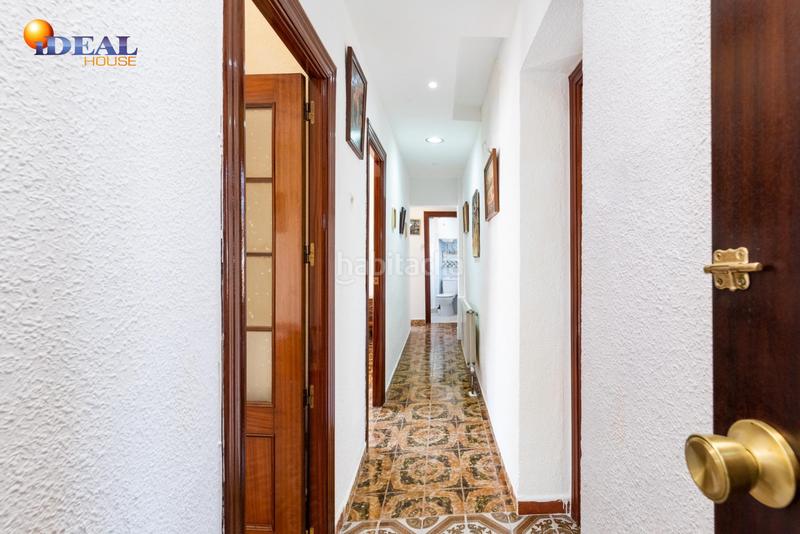 Foto d90da3ee-108f-404f-9d2d-dc6f9fb744b7. Maison jumelée dans calle rosa 1 dans Santa Fe