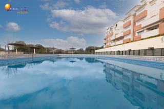 Appartement  Calle de julio cortázar 13. Piso en urbanización privada con piscina comunitaria, terraza, 2