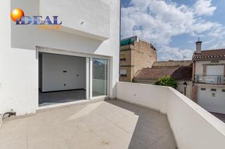 Building  Calle real. Edificio de nueva construcción en churriana