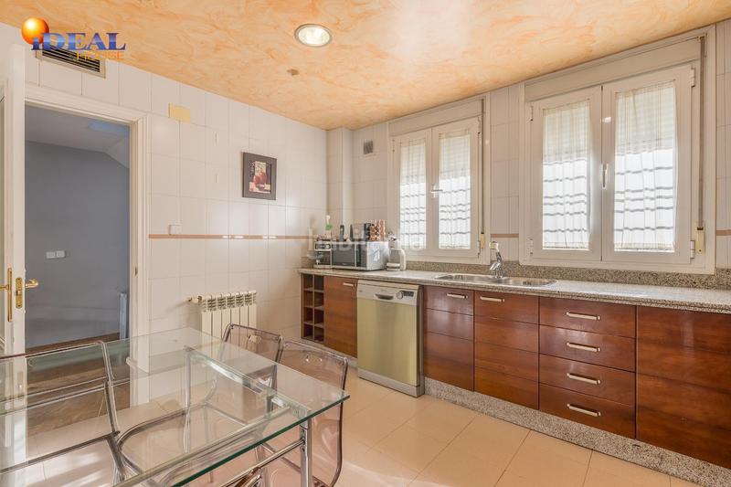 Foto 168c9ad0-8f3c-4521-909c-d7d22be7ad36. Reihenhaus mit heizung parking in San Miguel Armilla