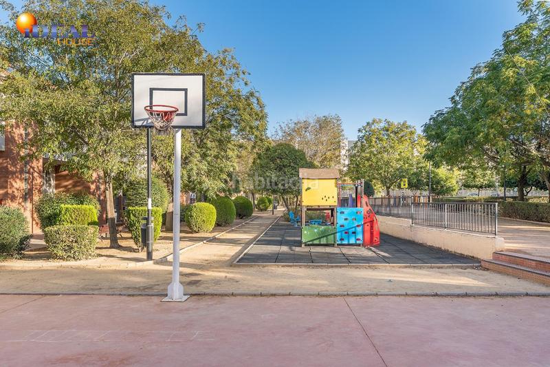 Foto ba378ed6-5855-42d5-a607-52dc6b0c7204. Reihenhaus mit heizung parking in San Miguel Armilla