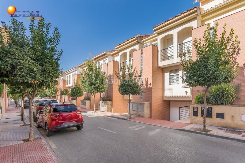 Foto e7dc9311-bbb9-45a5-8cf6-970ca9fad1a8. Reihenhaus mit heizung parking in San Miguel Armilla