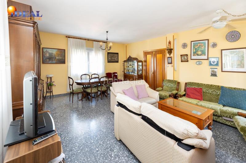 Foto 89ea1d52-3eed-44c1-a6ca-31e3d59b1a89. Xalet a calle de emilio muñoz 45 a Dílar