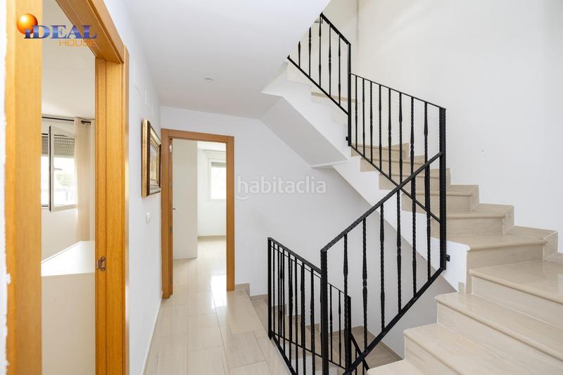 Foto 30668cf5-5b71-4af4-8d0c-5fc824e190ee. Casa adossada amb aparcament a Ogíjares