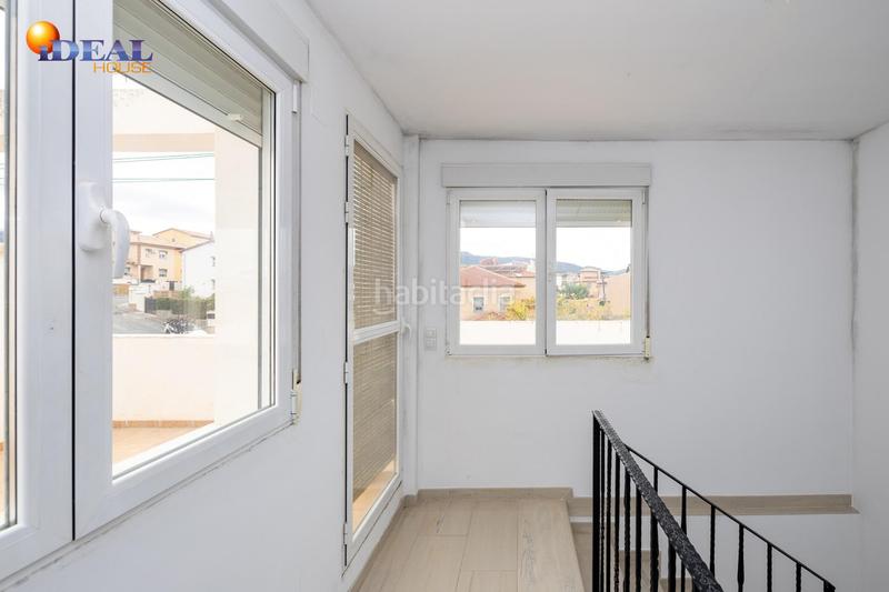 Foto 8ca3ed3c-baf7-4b55-93d0-e5d0490c9f4a. Casa adossada amb aparcament a Ogíjares