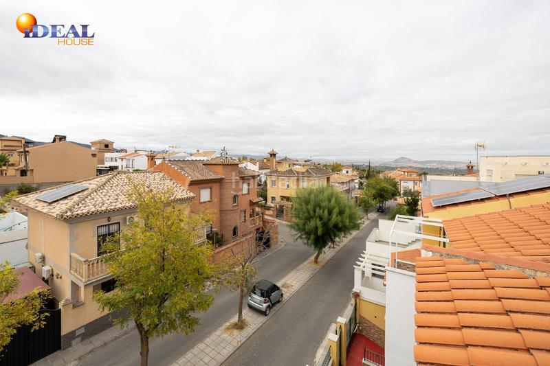 Foto 8fe47504-9c4d-4632-8a44-4bbd10342f84. Casa adossada amb aparcament a Ogíjares