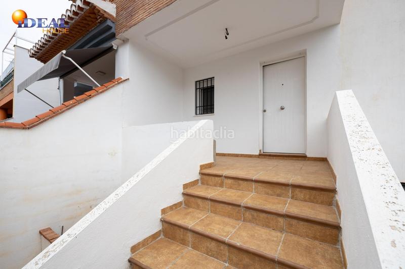 Foto a0c9782c-43ea-43c2-a968-a6e2a1afa6e2. Casa adossada amb aparcament a Ogíjares