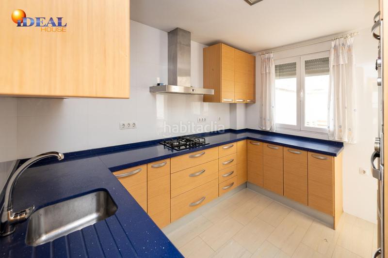 Foto ac1b7559-6d99-4548-a21b-3b8aa6c24873. Casa adossada amb aparcament a Ogíjares