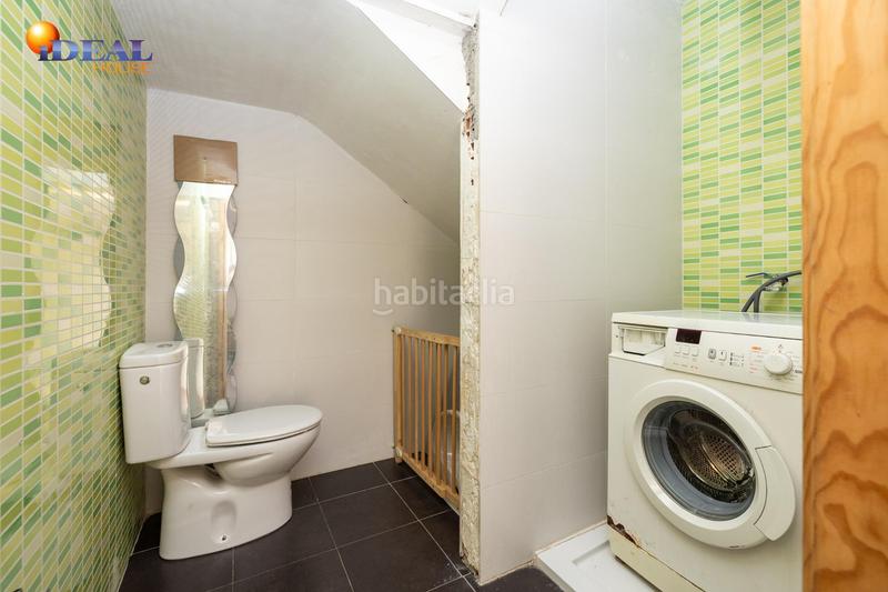 Foto d9ab574a-3d0e-4137-a096-0c4f8232dfb7. Casa adossada amb aparcament a Ogíjares