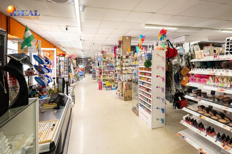 Foto a6c381a9-d985-4d1c-b9ca-142e2090549e. Locale commerciale in Peligros