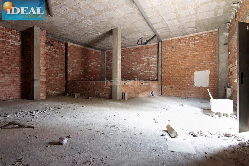 Foto 9bb708fd-6732-4979-b05d-5f230a4b7270. Locale commerciale in San Antón Armilla