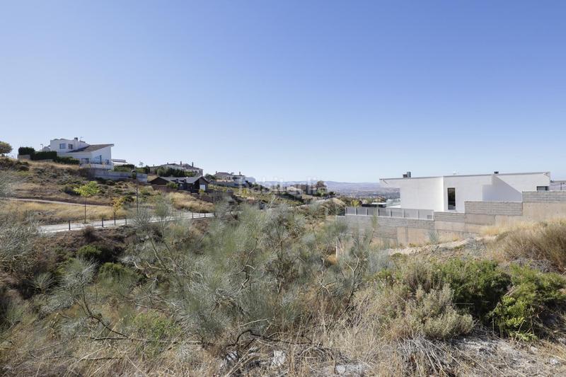 Foto eb5c0c49-83f7-40c7-baaf-9aece5df027d. Terreno residenziale in calle churriana de la vega in Zubia (La)