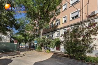 Ground floor in Crta. De la Sierra. Piso a reformar en carretera de la sierra