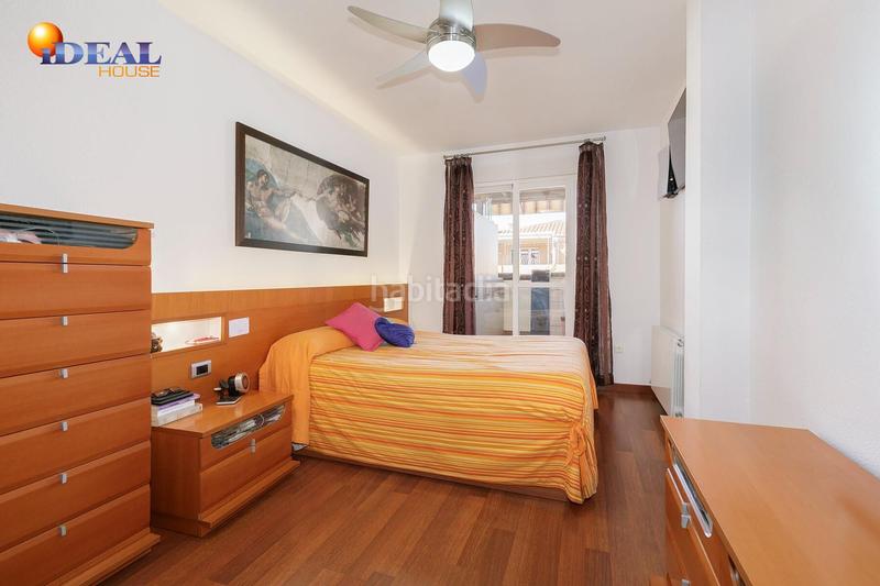 Foto 3c31e6b0-a607-45c1-8eb6-a05c52976f98. Dachwohnung mit heizung parking in San Miguel Armilla