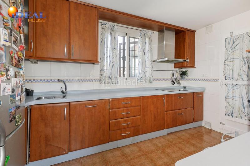 Foto 53a74c5f-1e35-4081-9980-0974ef528534. Dachwohnung mit heizung parking in San Miguel Armilla