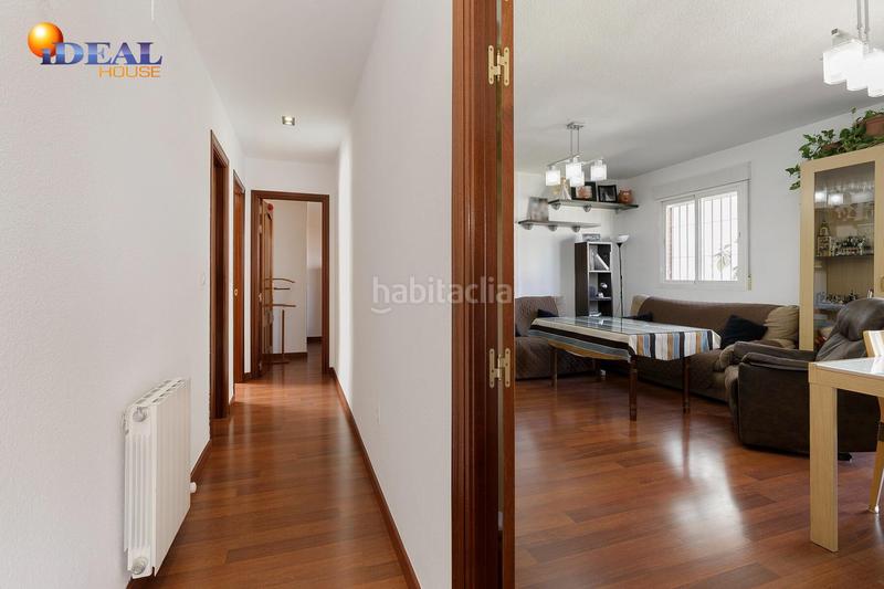 Foto e96e3adb-2b54-45bb-889b-130f911126da. Dachwohnung mit heizung parking in San Miguel Armilla