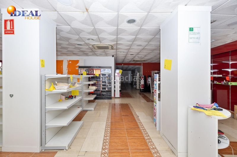 Foto c791bae0-03ce-48f4-8963-79e163cb9305. Local comercial a Santa Fe