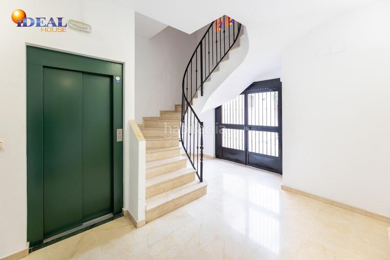 Foto 53835f96-d451-4521-83a5-e579bb88ff53. Dúplex amb calefacció aparcament piscina a Crta. De la Sierra Granada